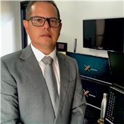 Especialista em Administração. Atuo como consultor de empresas e posso agregar na sua evolução profissional